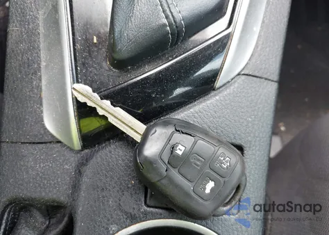 2018 Toyota Corolla Le Eco из США, поврежденный, VIN 2T1BPRHE9JC033644